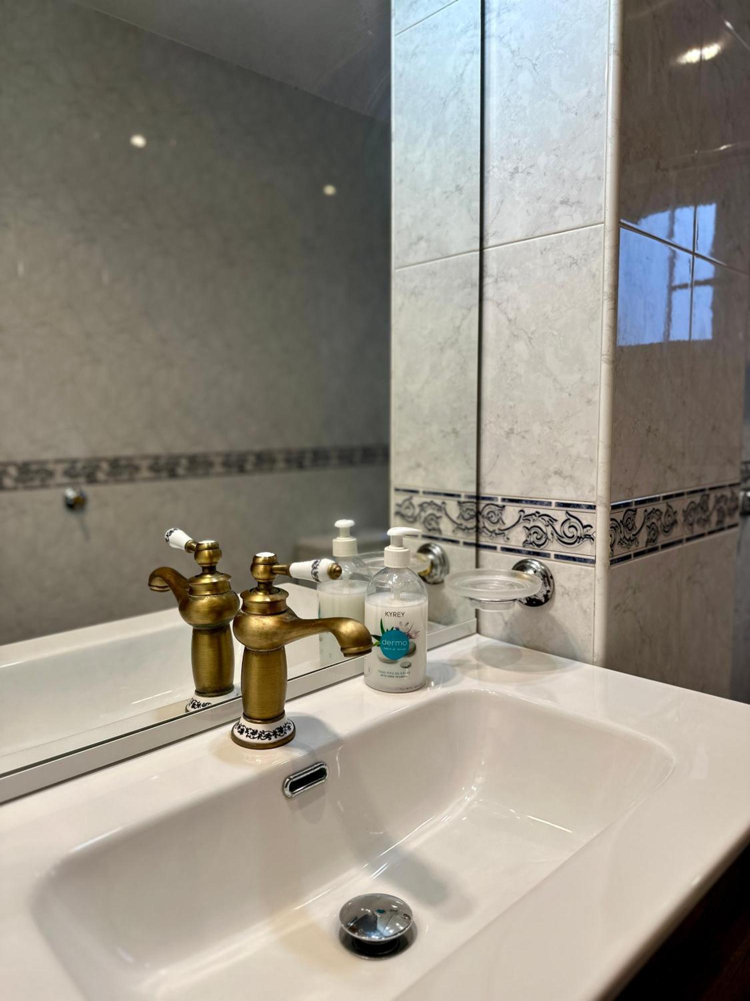 Very Best Flat Ust 800M Postiguet-Beach Alicante Exterior photo